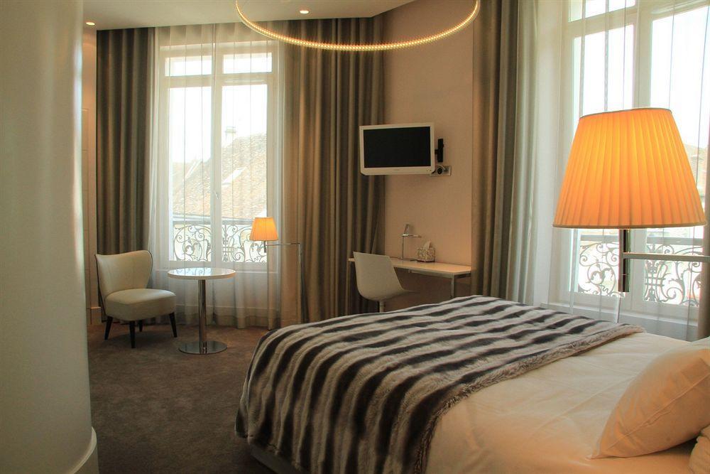 Le Cesar Hotel Provins Exterior foto